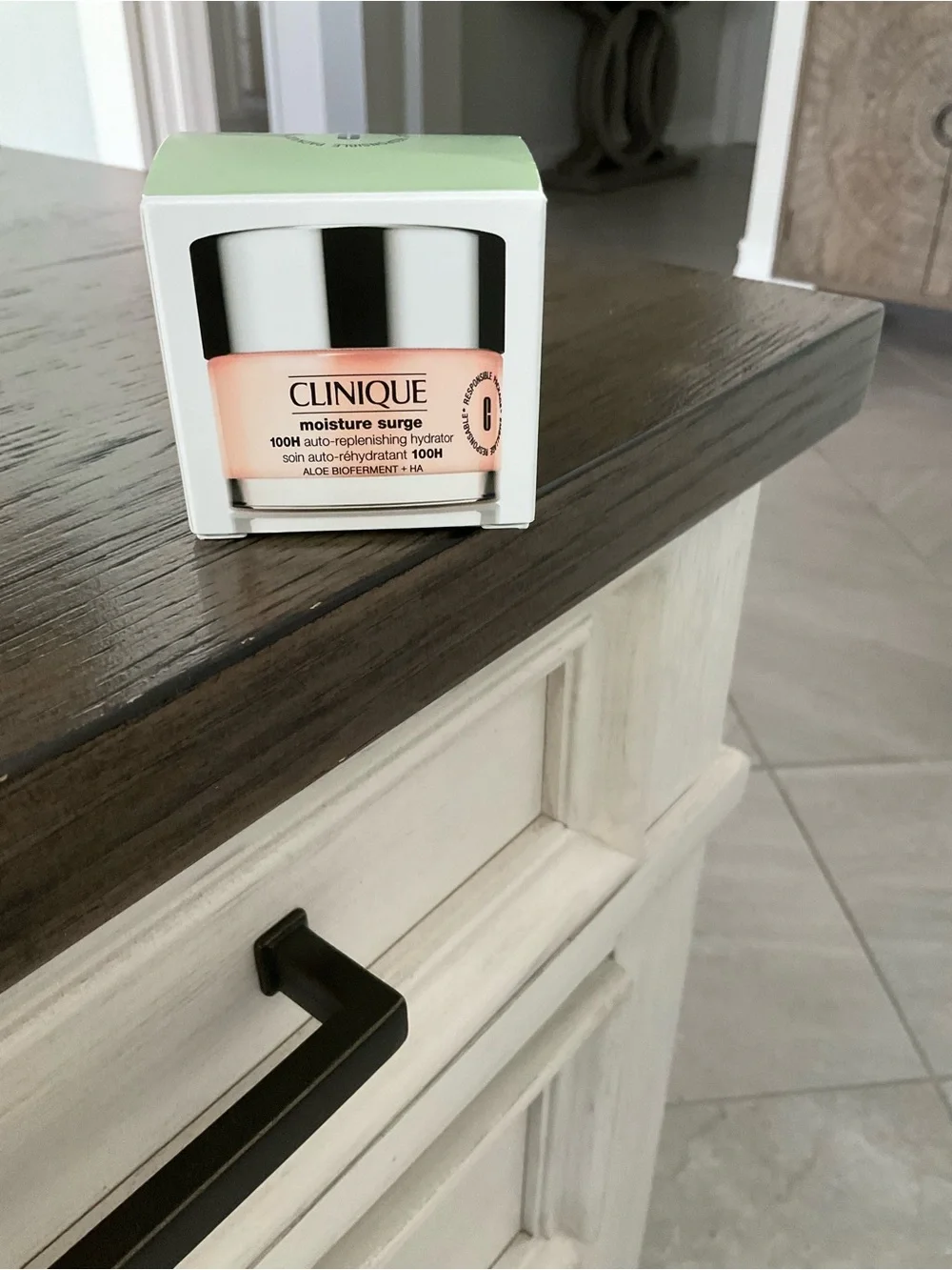 Clinique Moisture Surge Hydrator - NWT